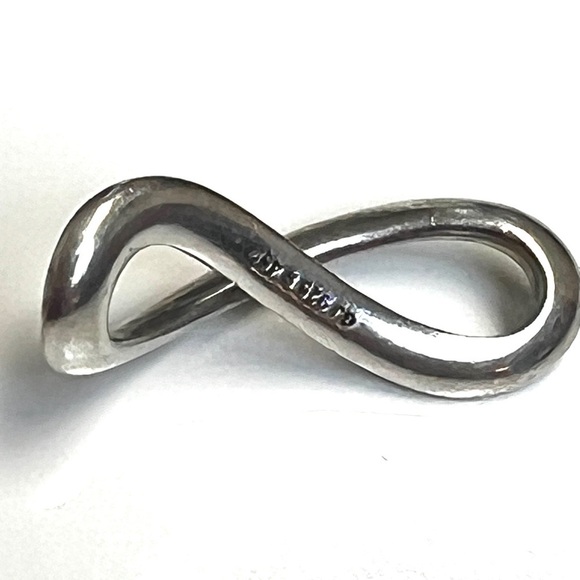 Regitze Overgaard for Georg Jensen pendant
Sterling Silver Infinity design #452 - Picture 3 of 12